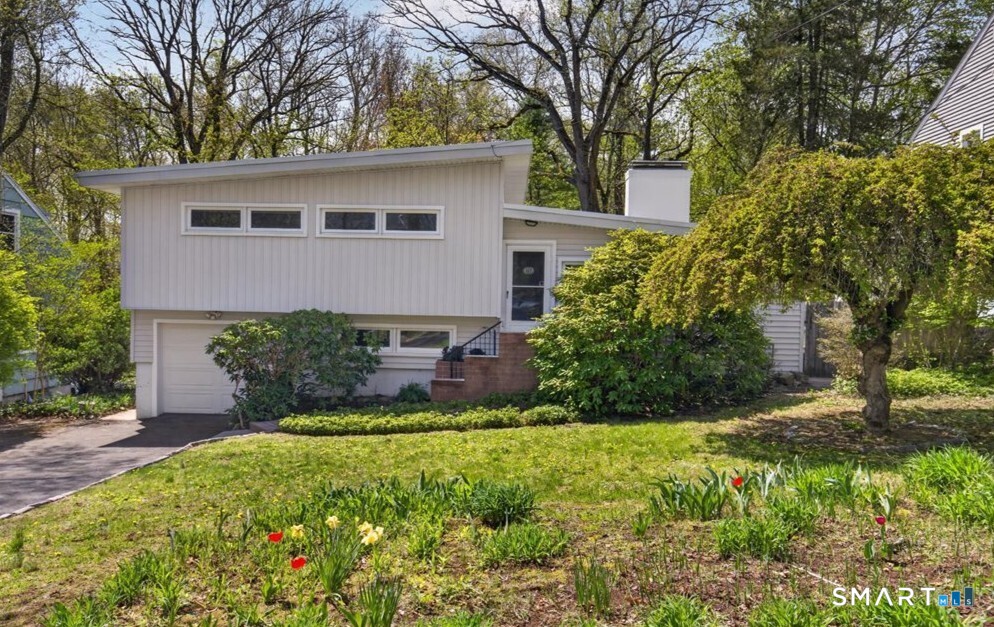 122 Corbin Road Hamden CT 06517