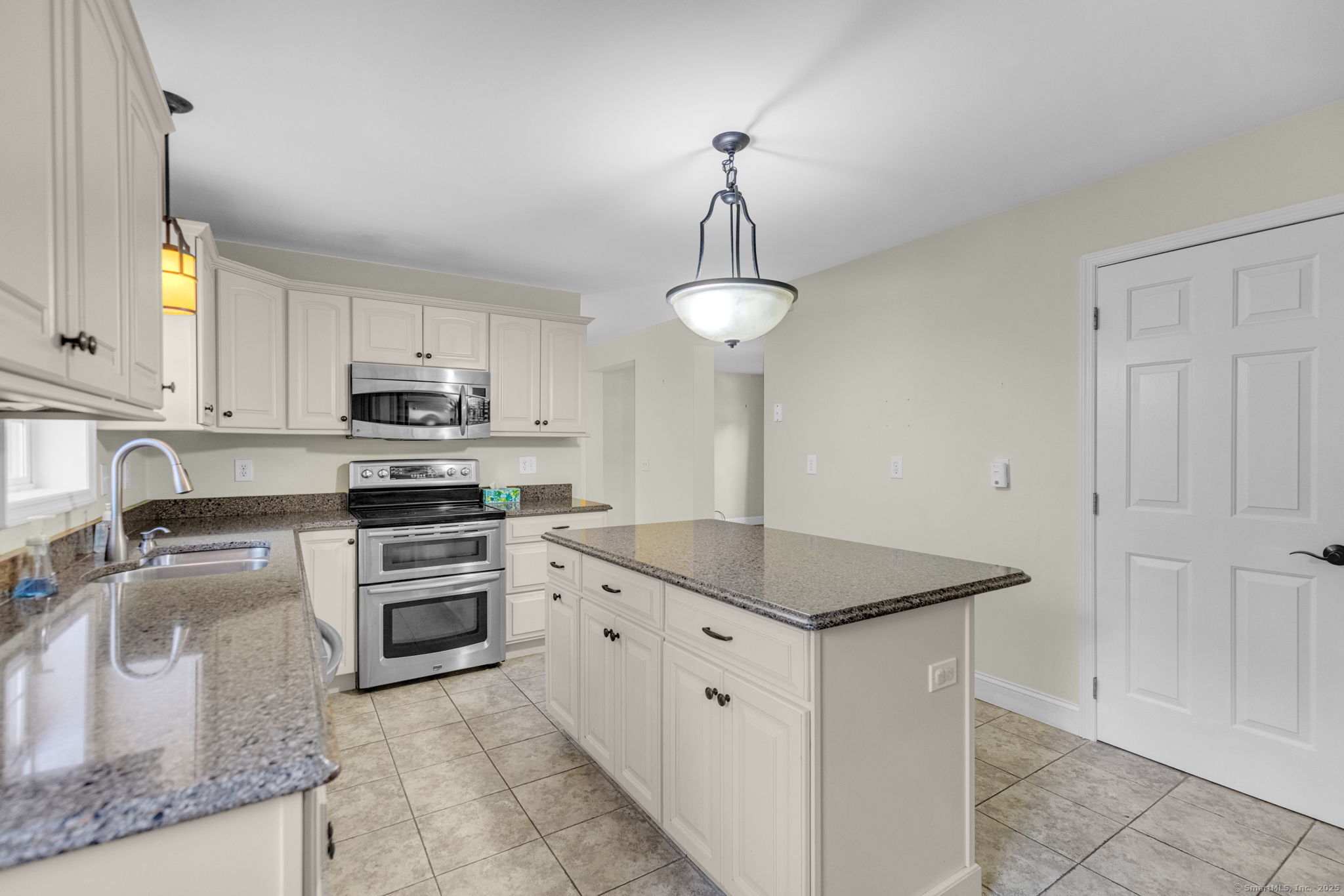 943 Mount Vernon Road Southington CT 06489