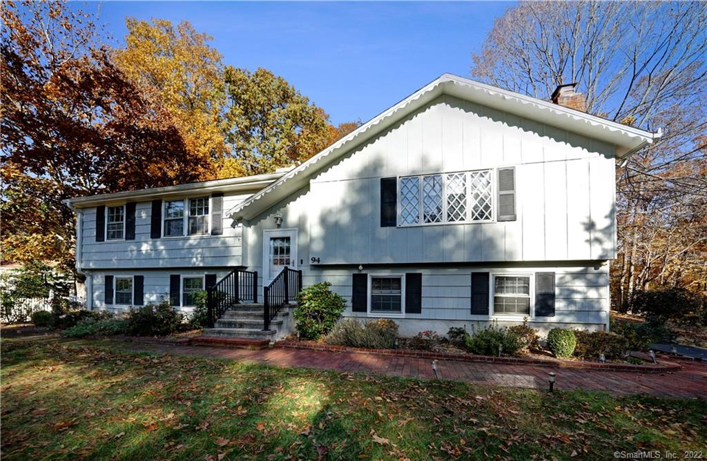94 Yankee Peddler Path Madison CT 06443