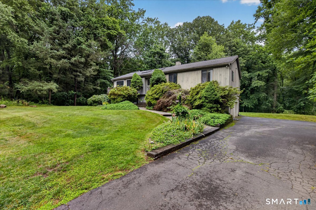 473 Fairway Road Orange CT 06477