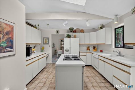 473 Fairway Road Orange CT 06477