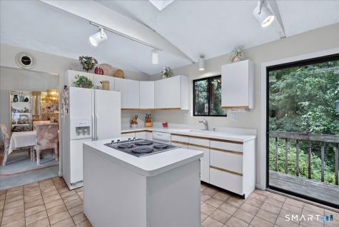 473 Fairway Road Orange CT 06477