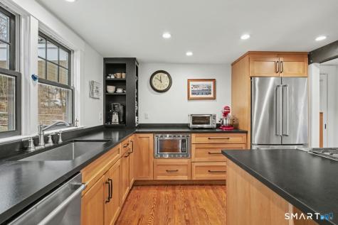 61 Bishop Lane Madison CT 06443