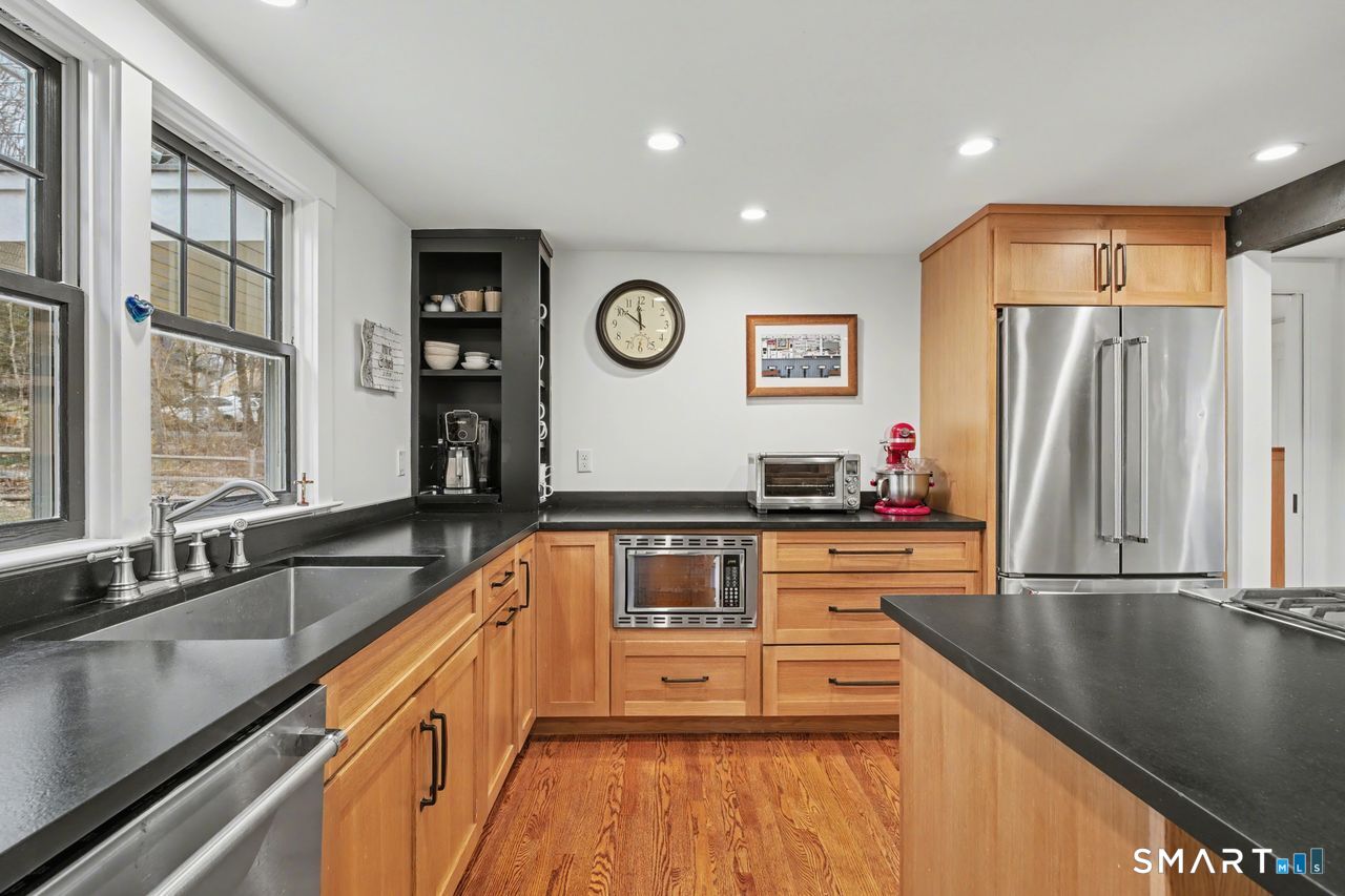 61 Bishop Lane Madison CT 06443