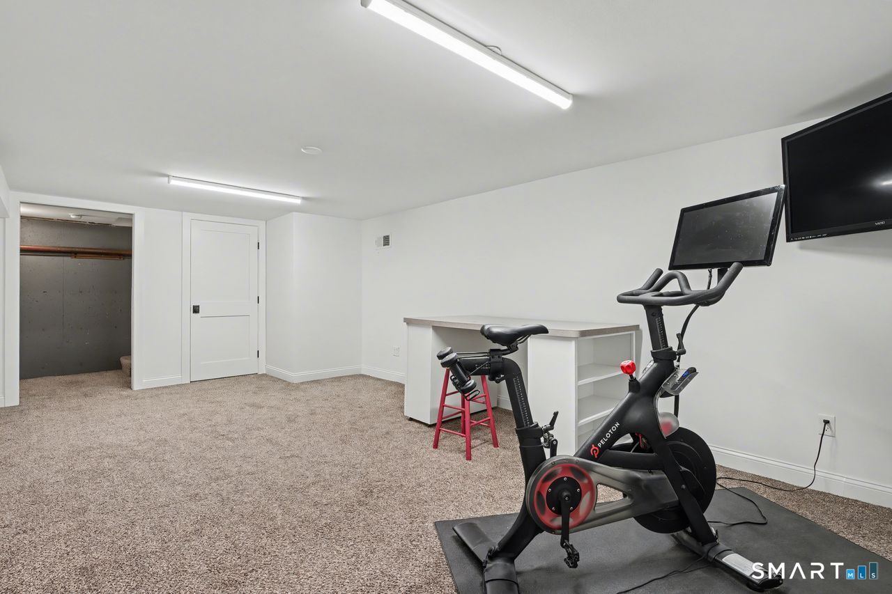 61 Bishop Lane Madison CT 06443