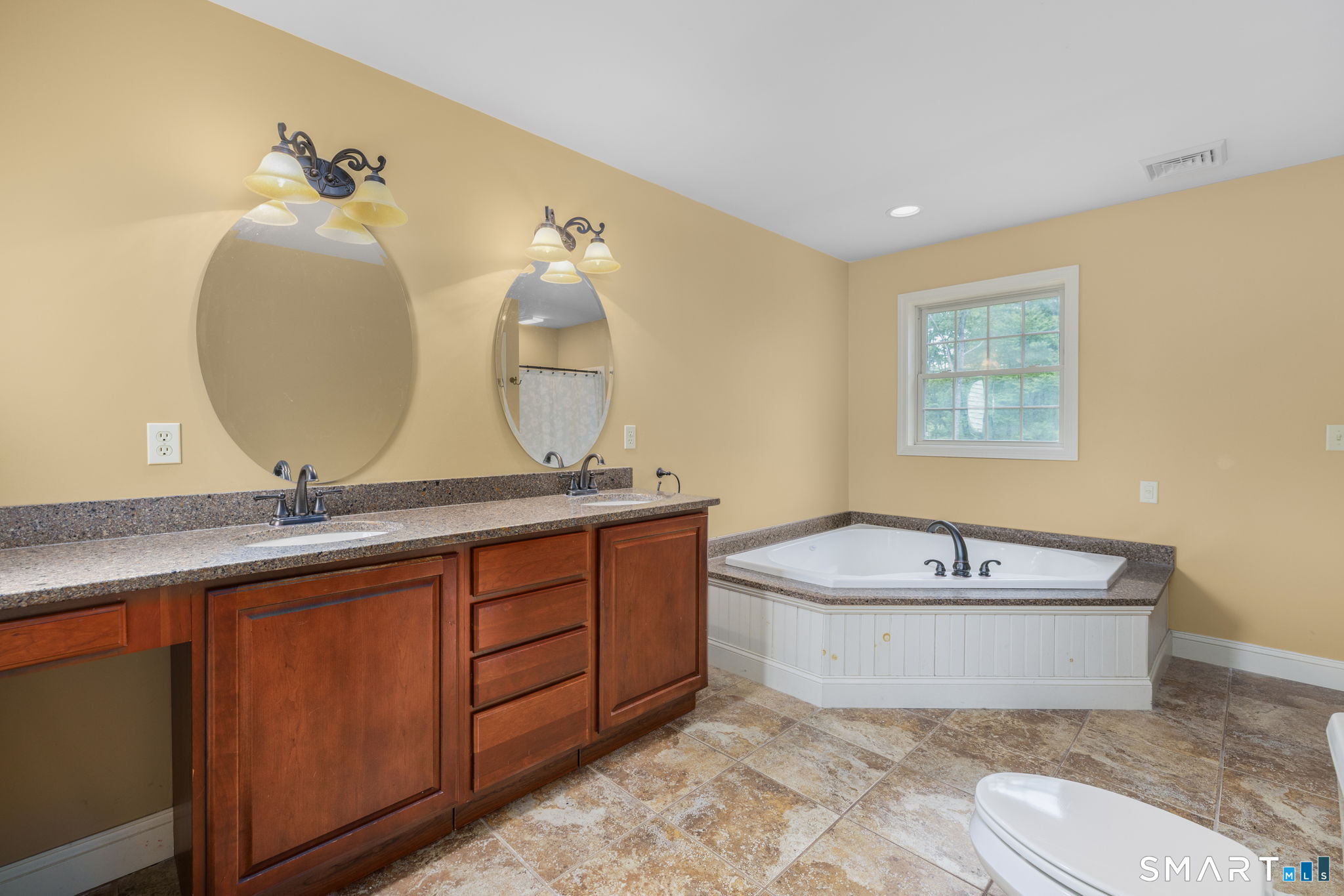 12 Red Oak Drive Killingly CT 06239
