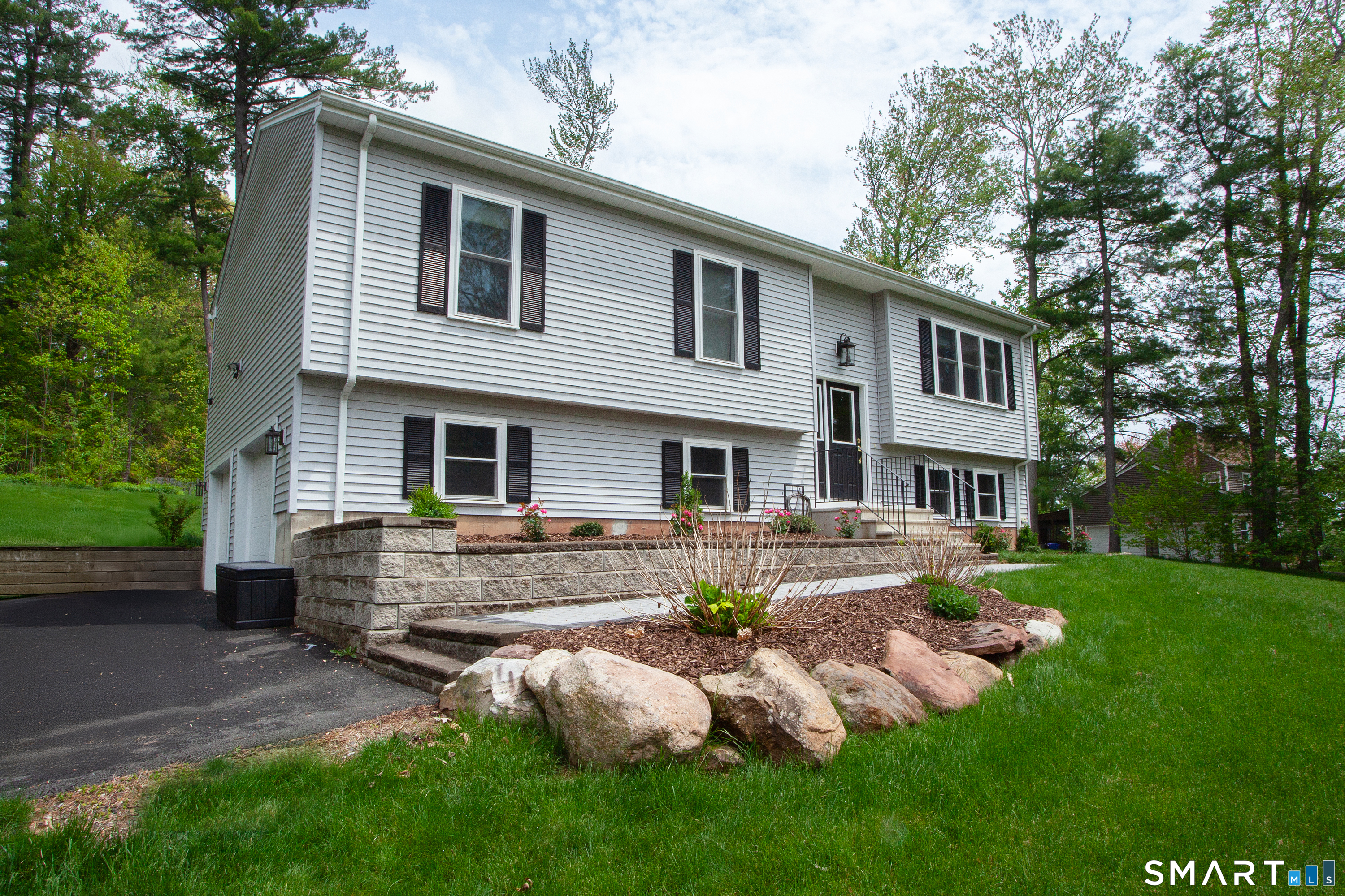 93 Rye Hill Circle Somers CT 06071