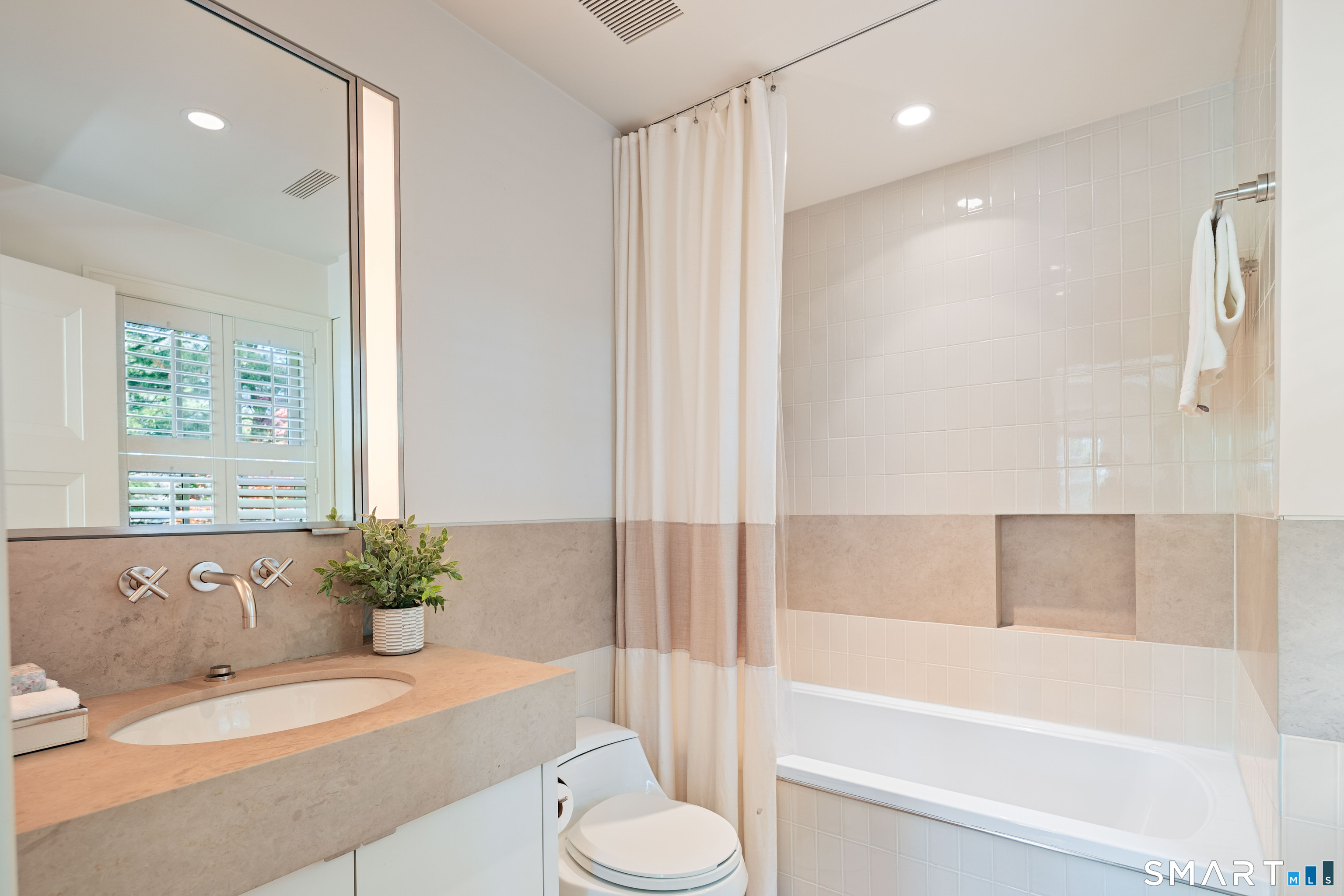 114 Adams Lane New Canaan CT 06840