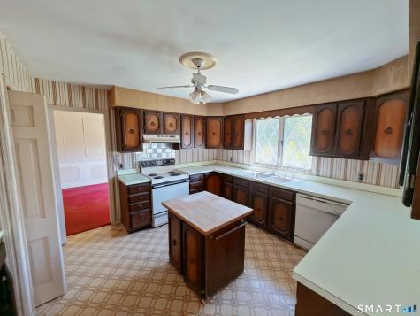 1 Hunting Ridge Road Brookfield CT 06804