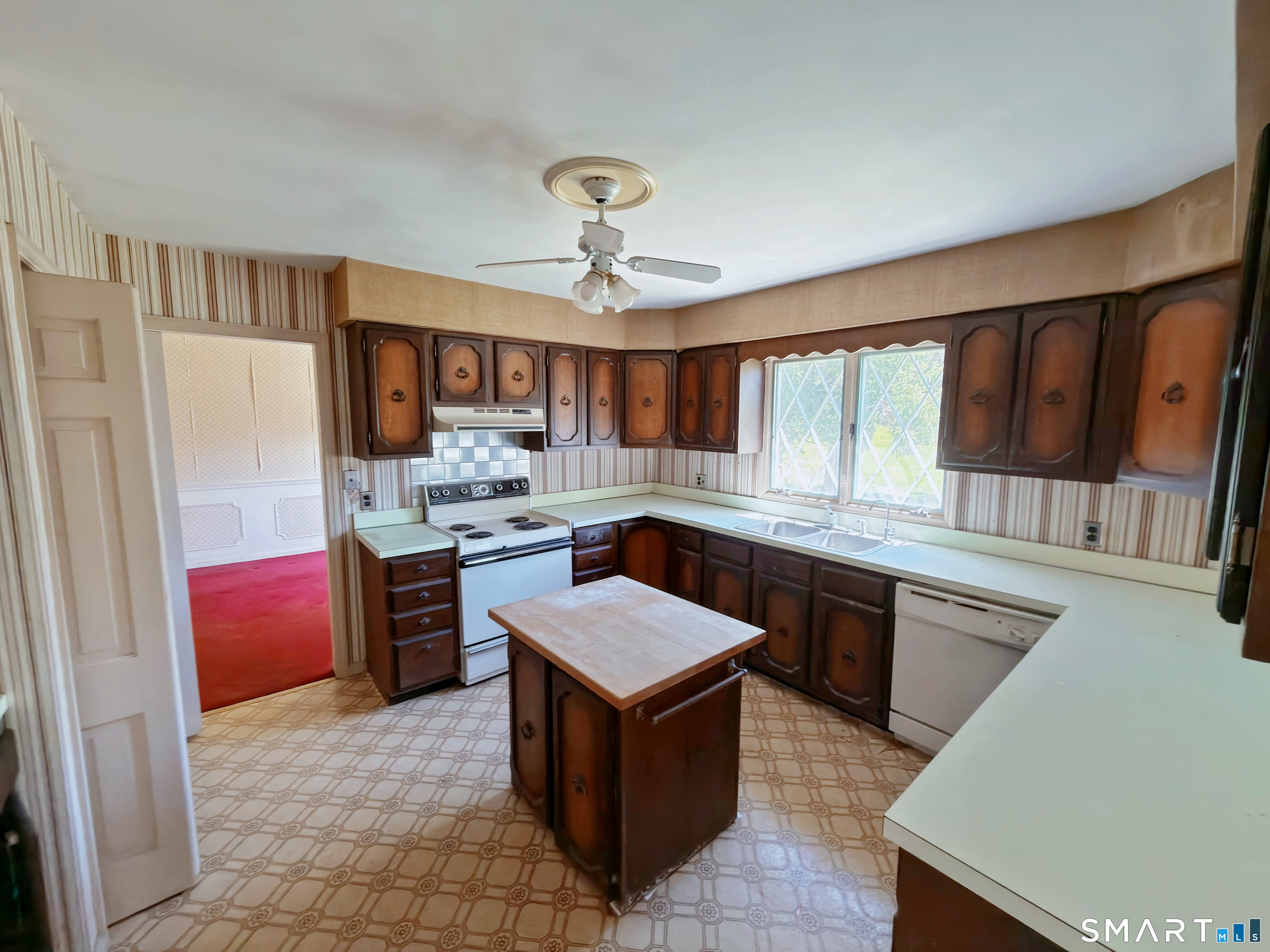 1 Hunting Ridge Road Brookfield CT 06804