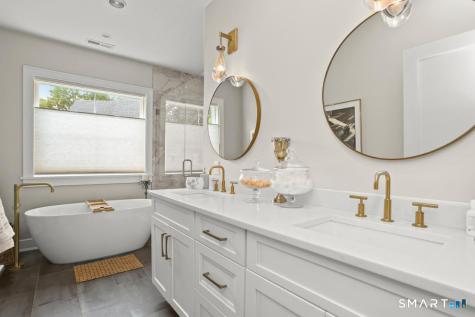 10 Argento Lane Norwalk CT 06851