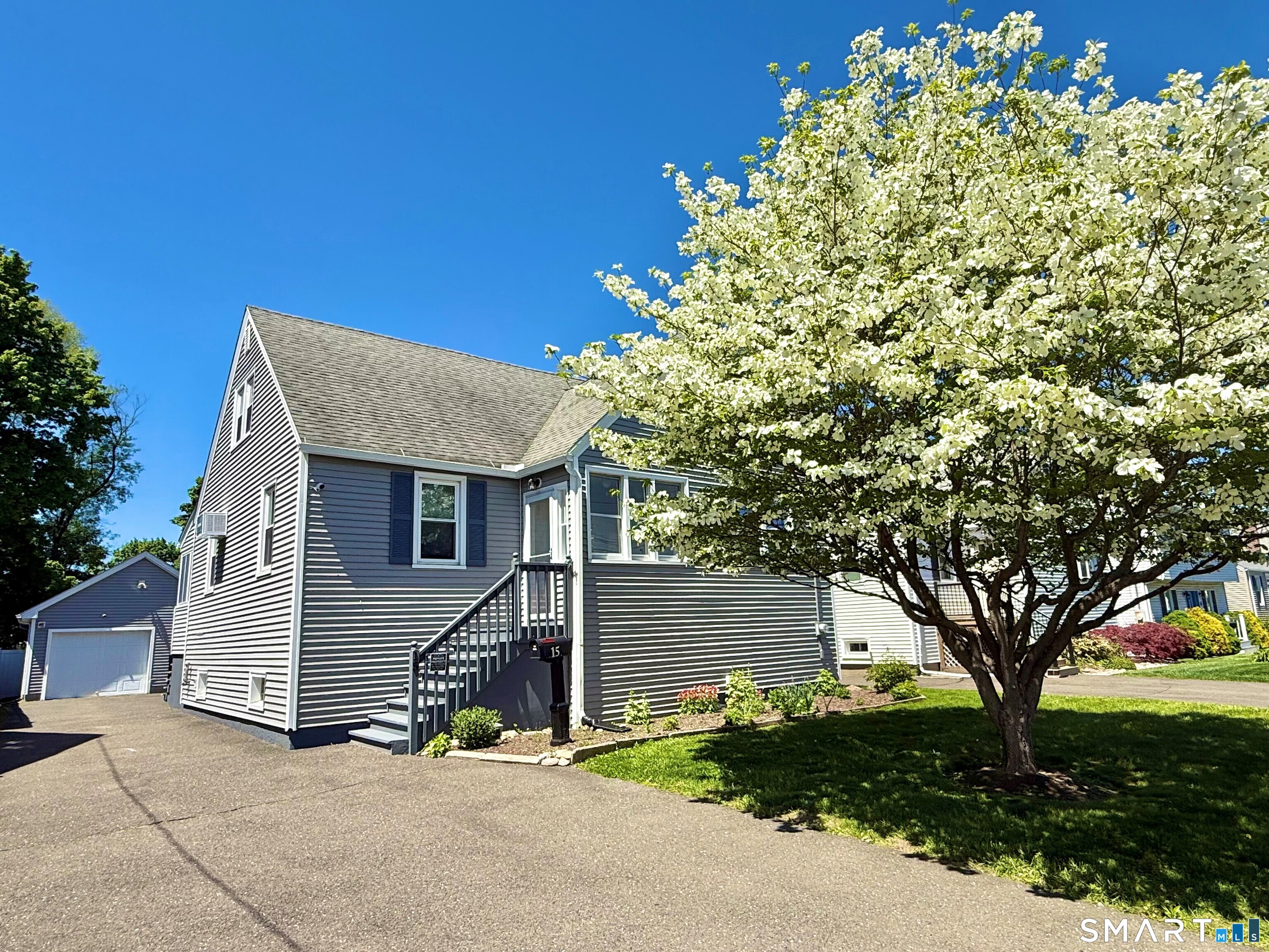 15 Rosedale Terrace Stratford CT 06614