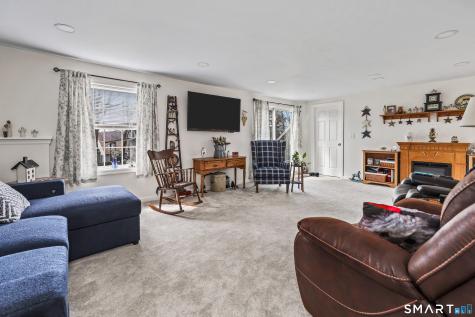 72 Dorothy Lane Plymouth CT 06786