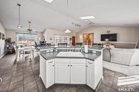 72 Dorothy Lane Plymouth CT 06786