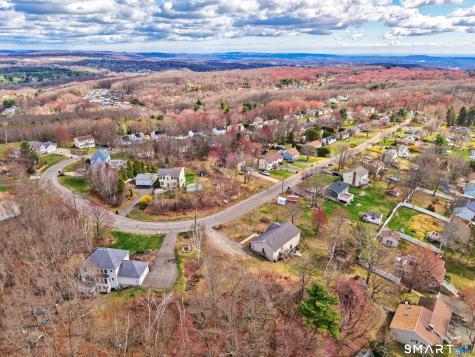 72 Dorothy Lane Plymouth CT 06786