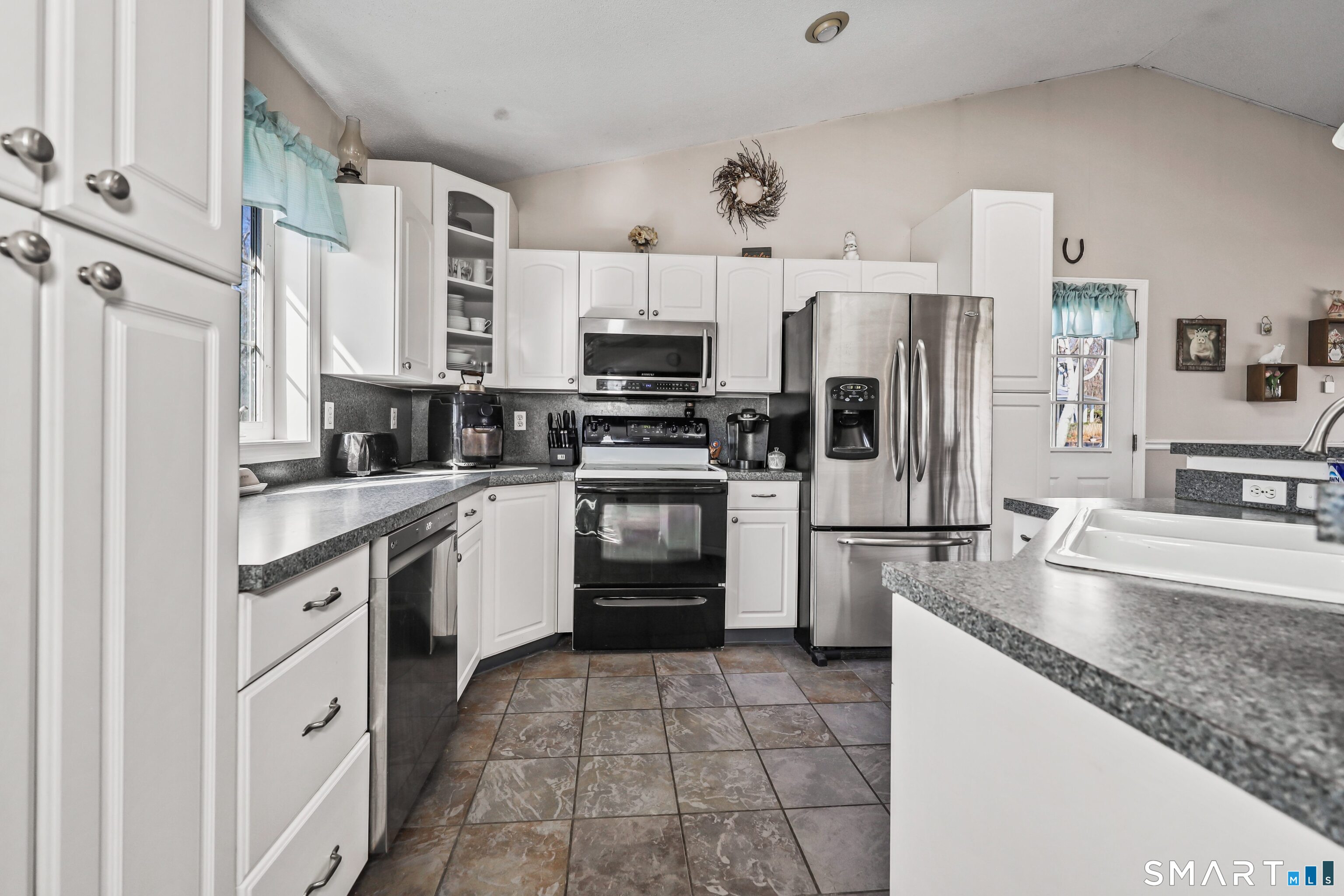 72 Dorothy Lane Plymouth CT 06786