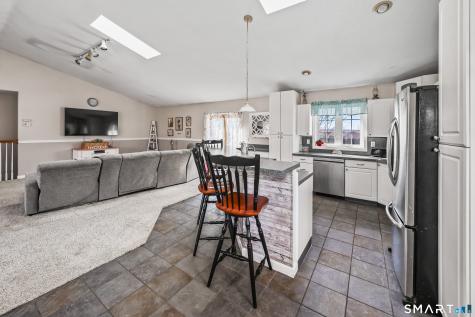 72 Dorothy Lane Plymouth CT 06786