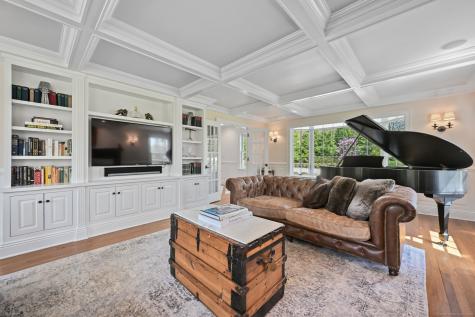 33 Cliffdale Road Greenwich CT 06831