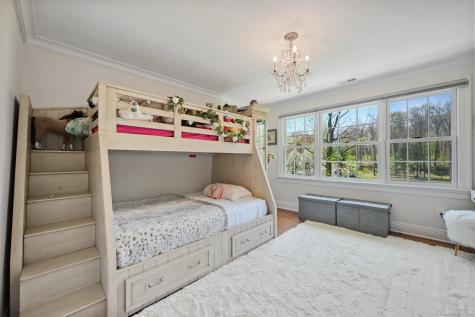 33 Cliffdale Road Greenwich CT 06831