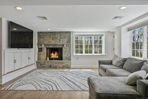 33 Cliffdale Road Greenwich CT 06831