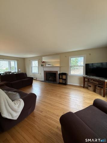 7 Willow Lane East Lyme CT 06333