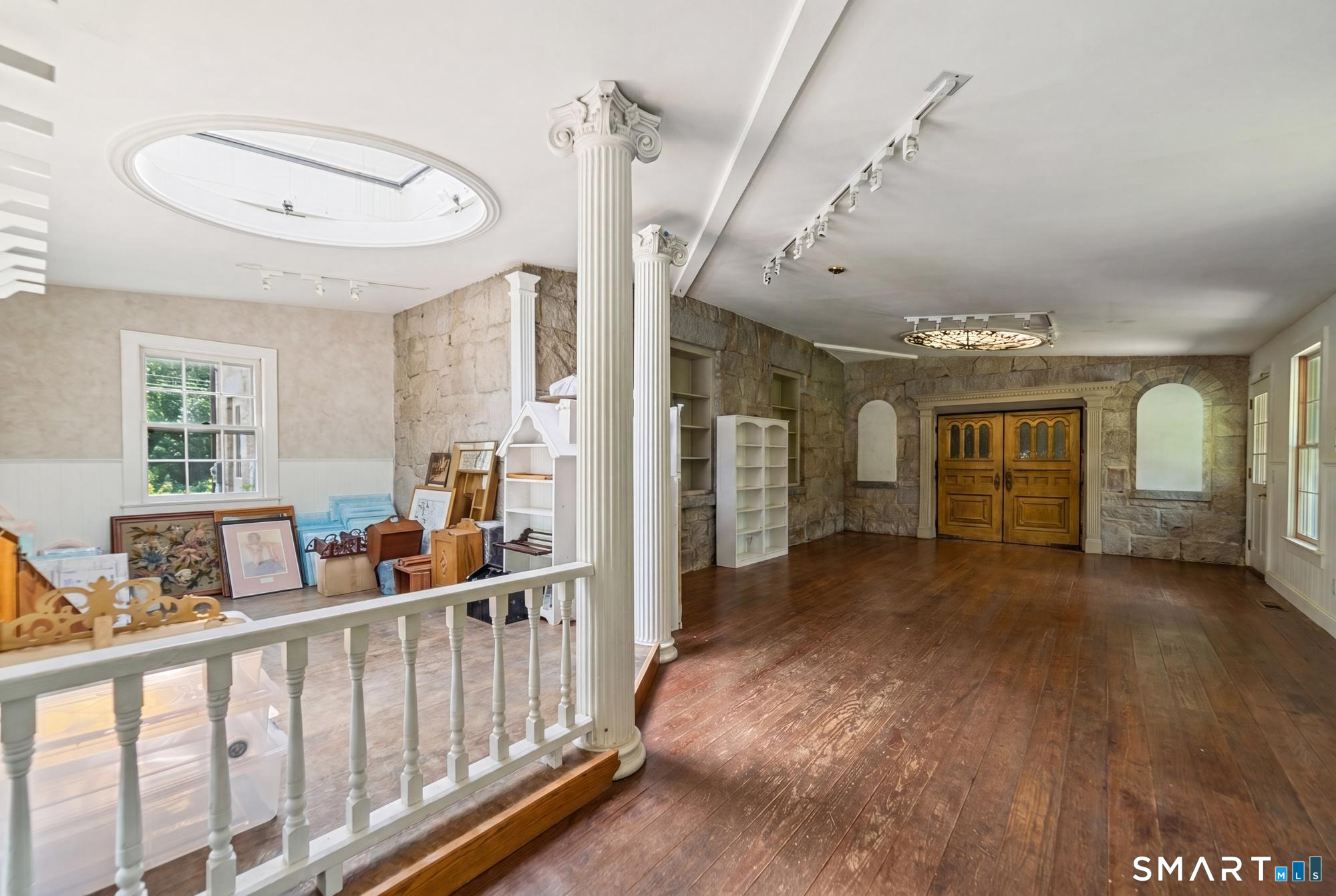 1917 Main North Street Woodbury CT 06798