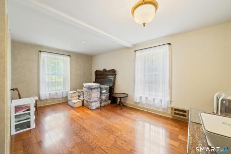 1917 Main North Street Woodbury CT 06798