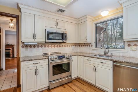 29 Long View Drive Simsbury CT 06070