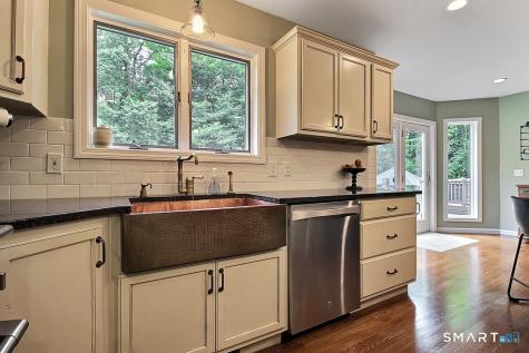 73 Pine Woods Road North Stonington CT 06359