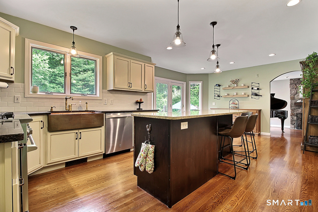73 Pine Woods Road North Stonington CT 06359