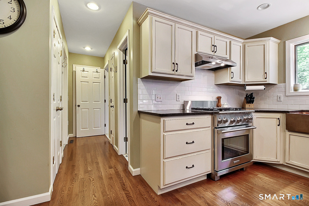 73 Pine Woods Road North Stonington CT 06359