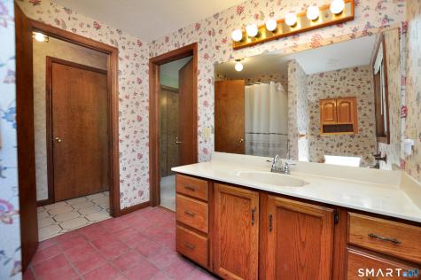 17 Carpenter Lane Windsor CT 06095