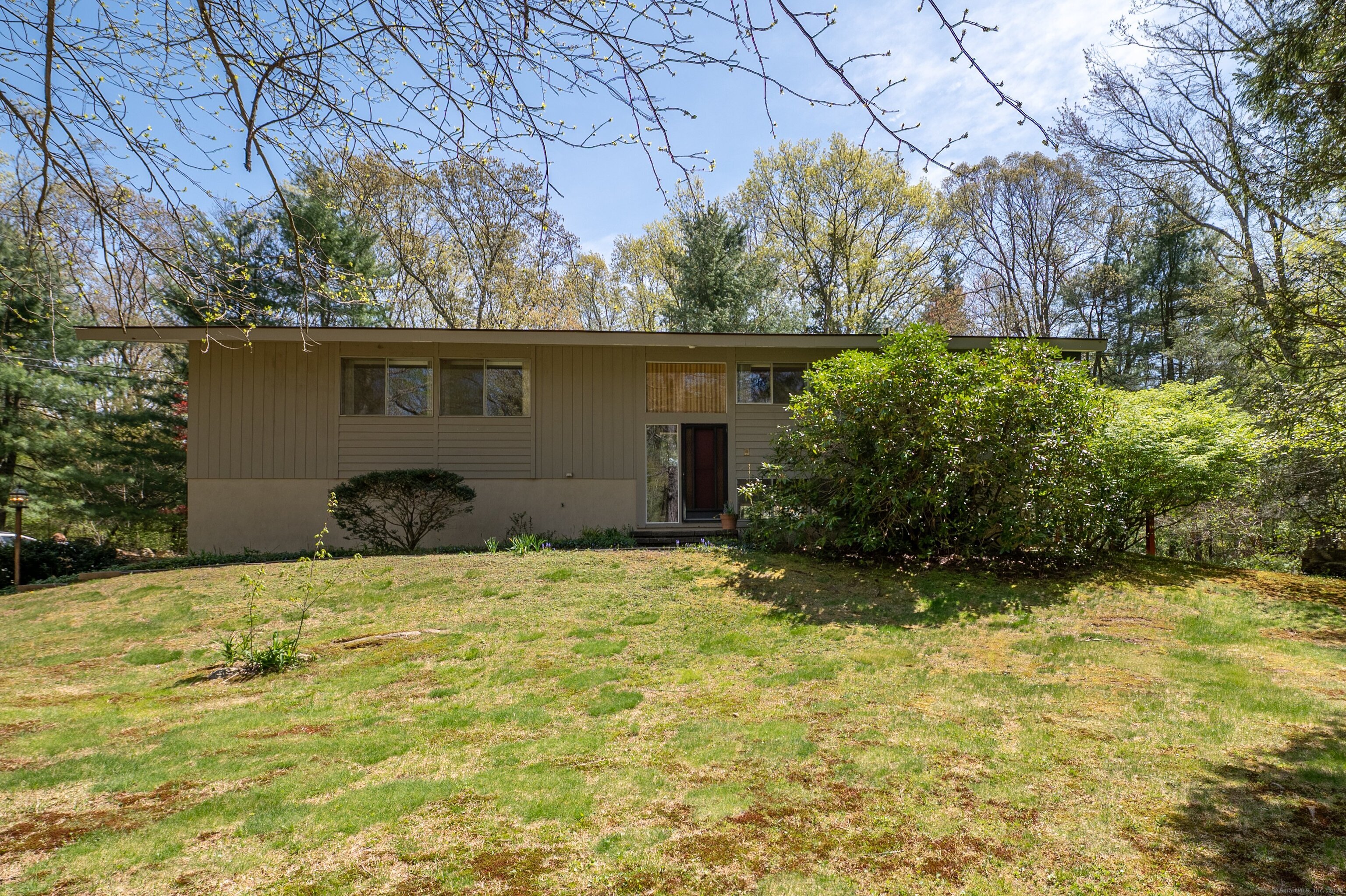 87 Pleasant Drive Bethany CT 06524