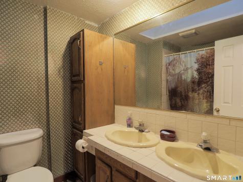 230 Westwoods Terrace Bristol CT 06010