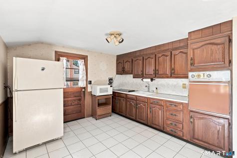 60 Chesslee Road East Hartford CT 06108