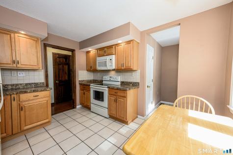 311 Twin Lakes Road North Branford CT 06471