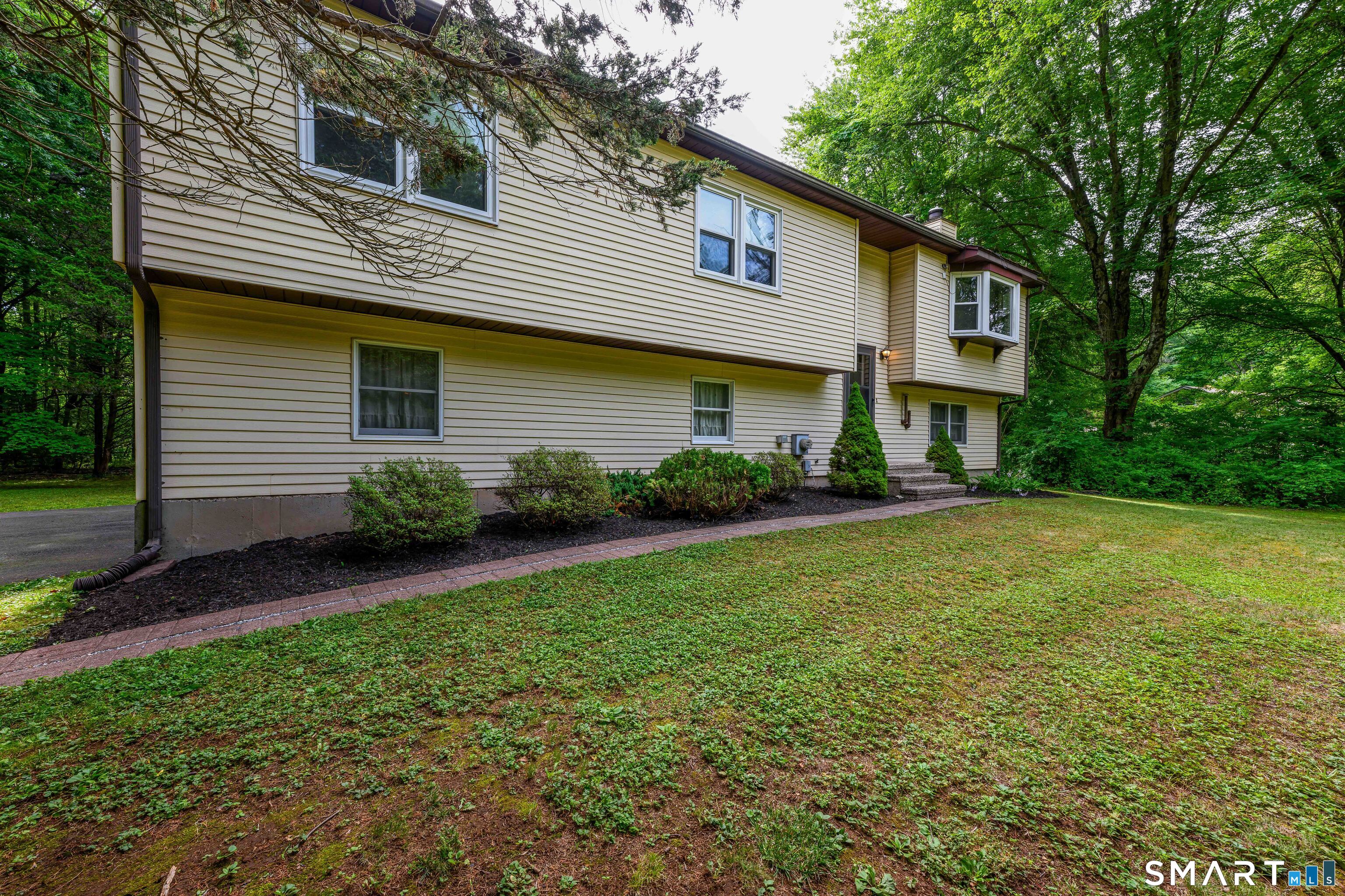 311 Twin Lakes Road North Branford CT 06471