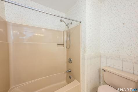 311 Twin Lakes Road North Branford CT 06471