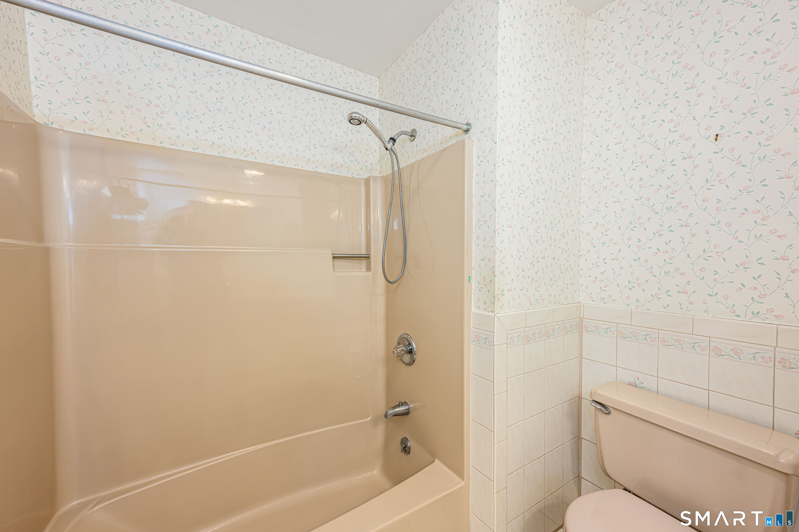 311 Twin Lakes Road North Branford CT 06471