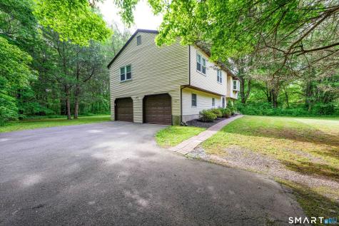 311 Twin Lakes Road North Branford CT 06471
