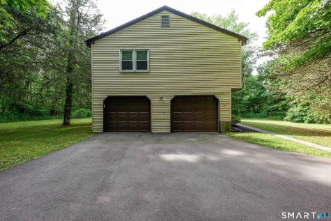 311 Twin Lakes Road North Branford CT 06471