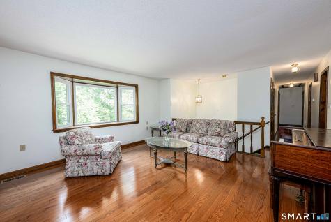 311 Twin Lakes Road North Branford CT 06471