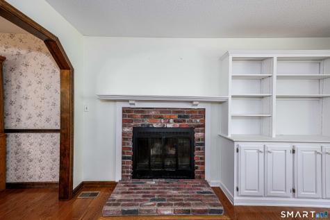311 Twin Lakes Road North Branford CT 06471