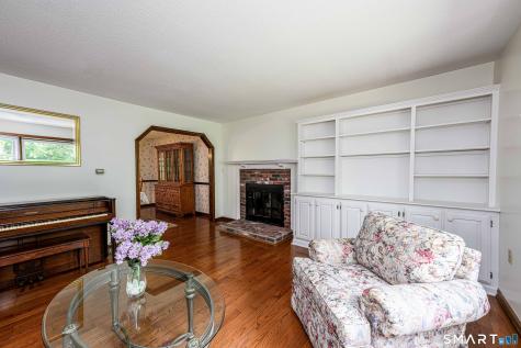 311 Twin Lakes Road North Branford CT 06471