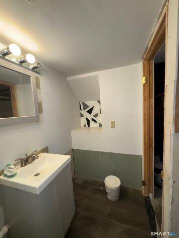 24 West Street Naugatuck CT 06770