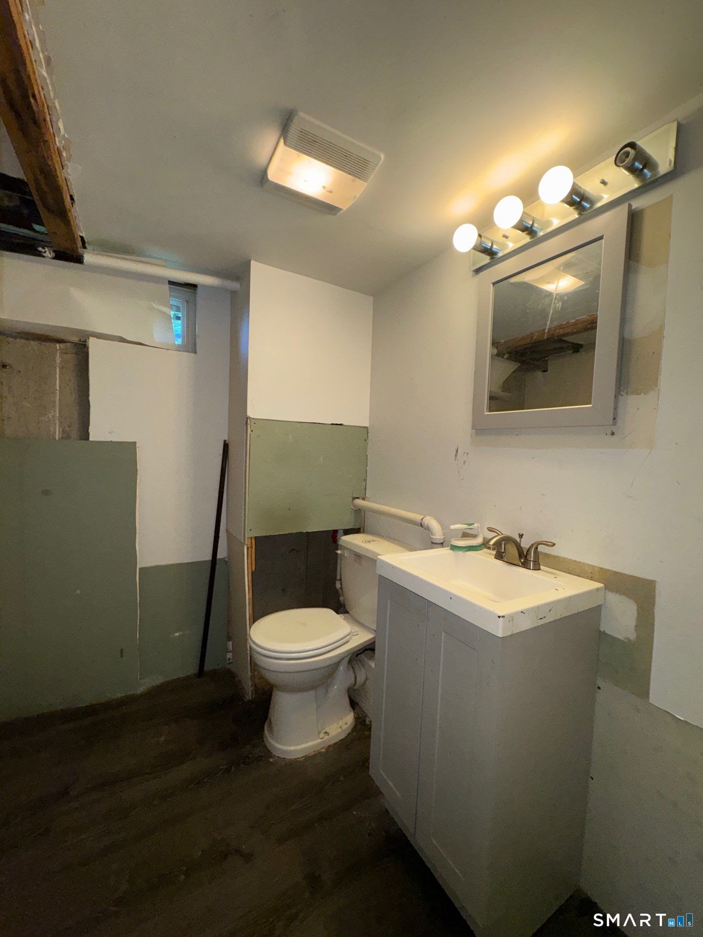 24 West Street Naugatuck CT 06770