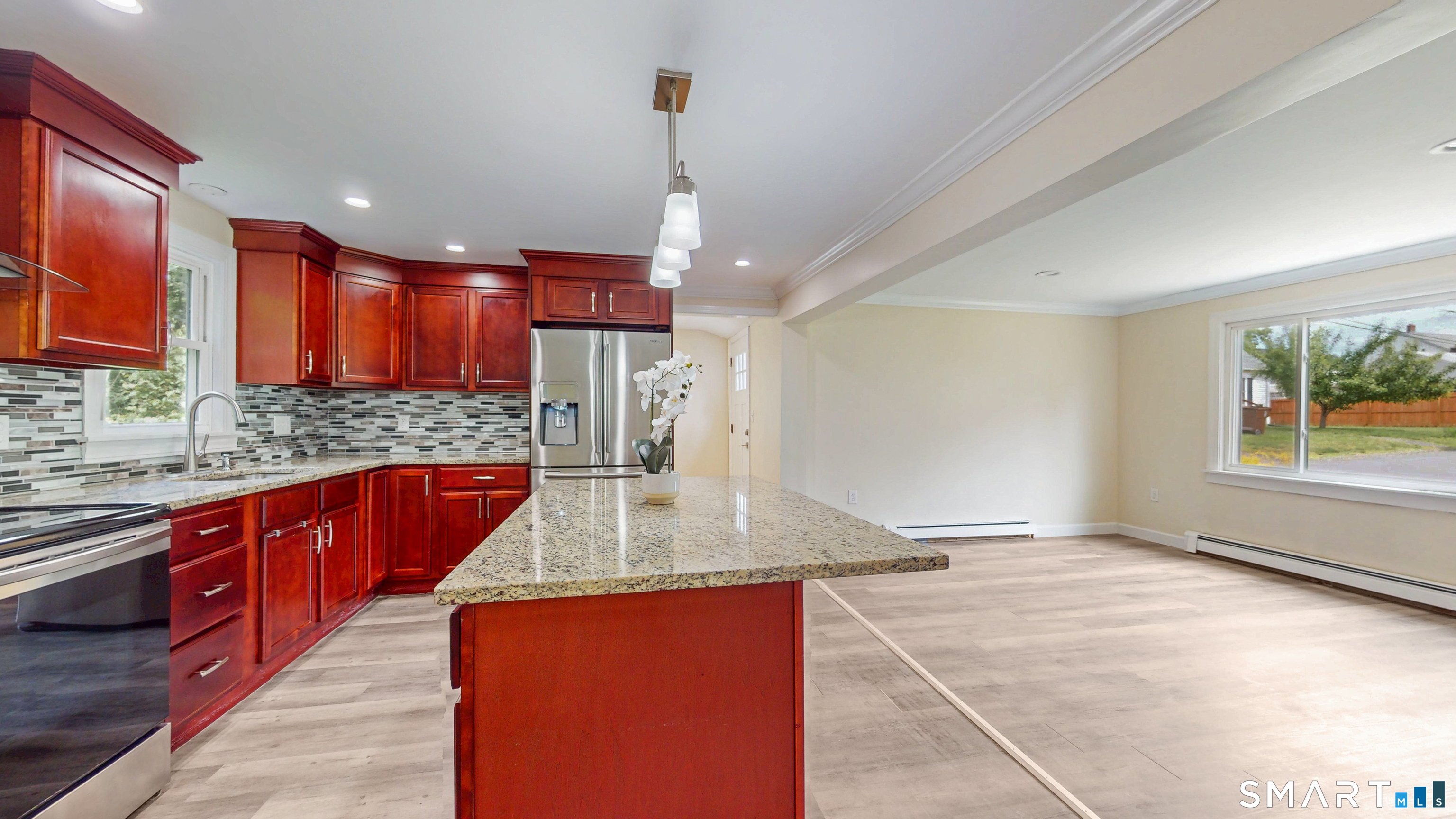 40 Union St Extension Enfield CT 06082