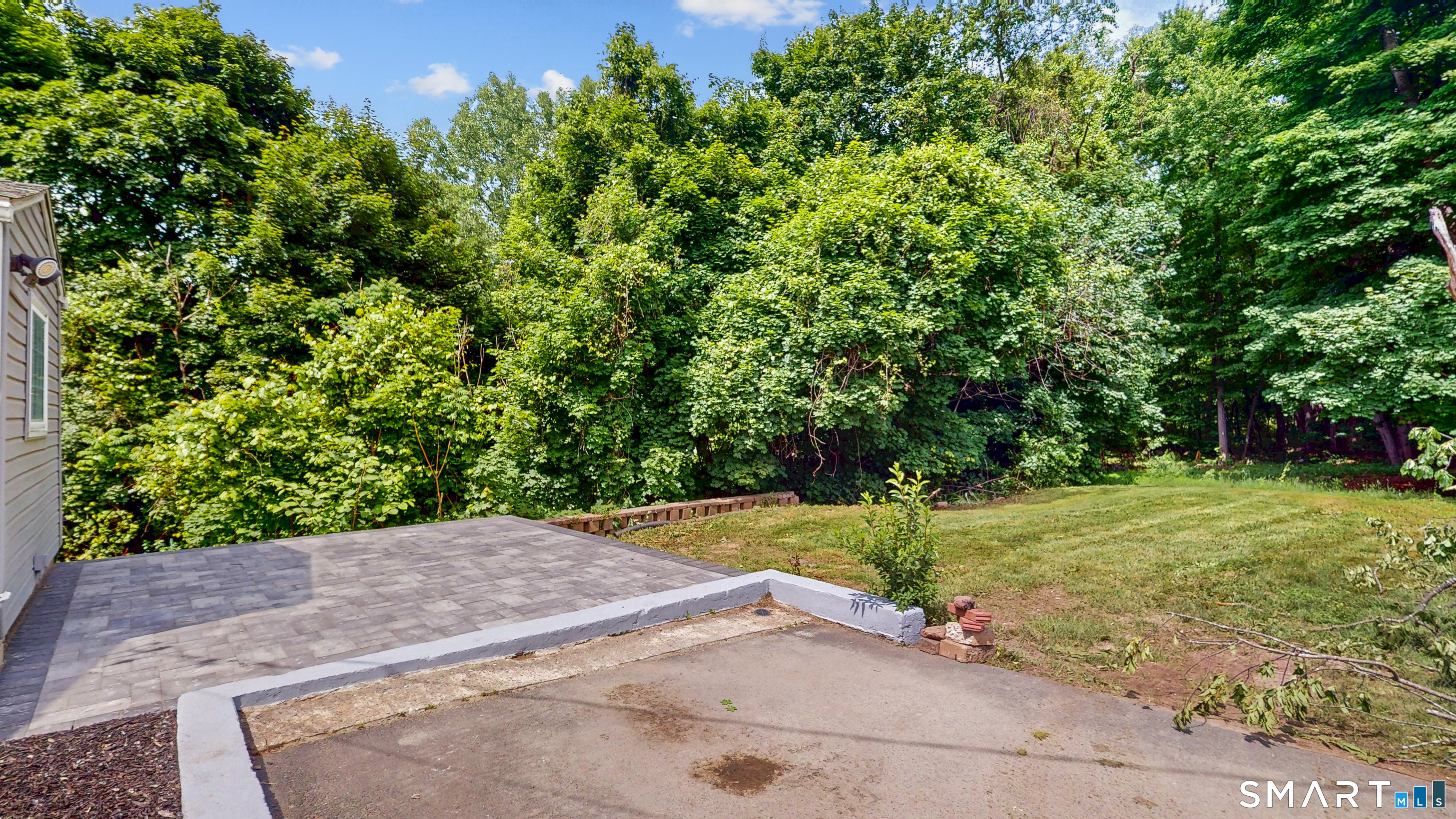 40 Union St Extension Enfield CT 06082