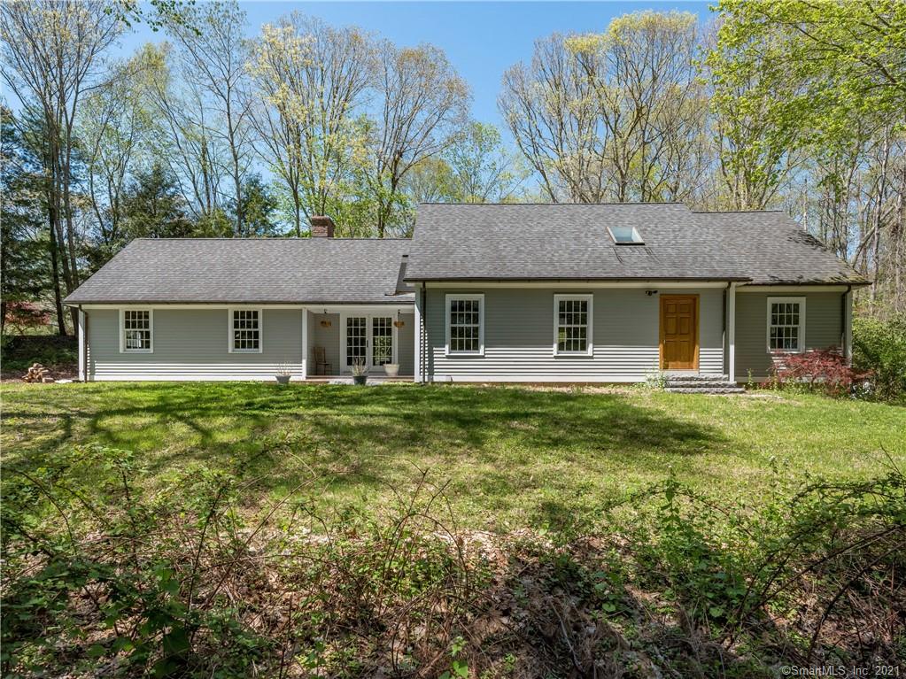 28 Fawn Brook Circle Madison CT 06443