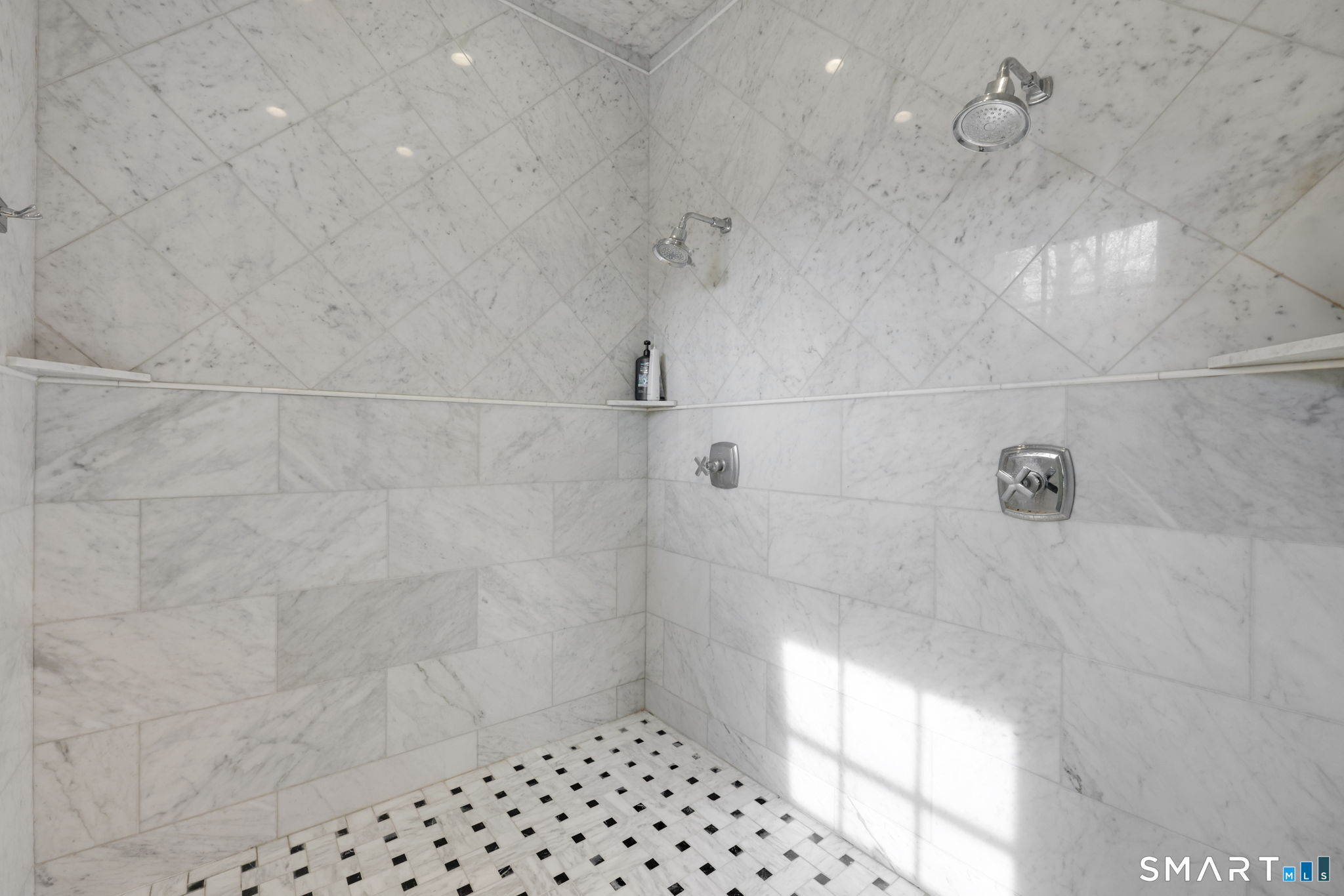 25 Sky View Drive Avon CT 06001